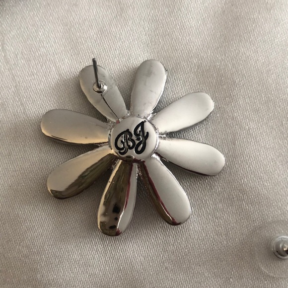 Betsey Johnson Silver Tone Daisy Stud Earrings Pink LadyBug Crystal Accents NWT - Picture 10 of 13